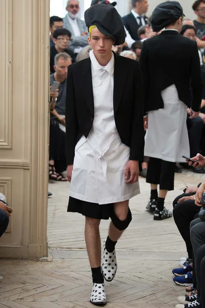 Look 14